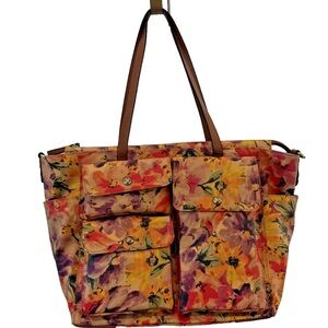 Patricia Nash Sorlana Tote Bag in Rainforest
 So Gorgeous!!!